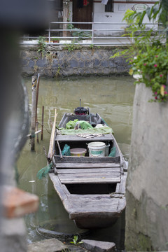 农村河道渔船