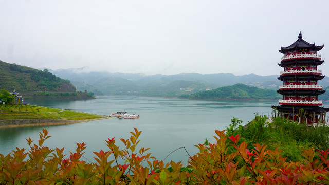 上庸镇圣水湖风光