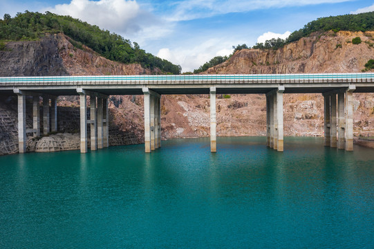 中山高速交通风光