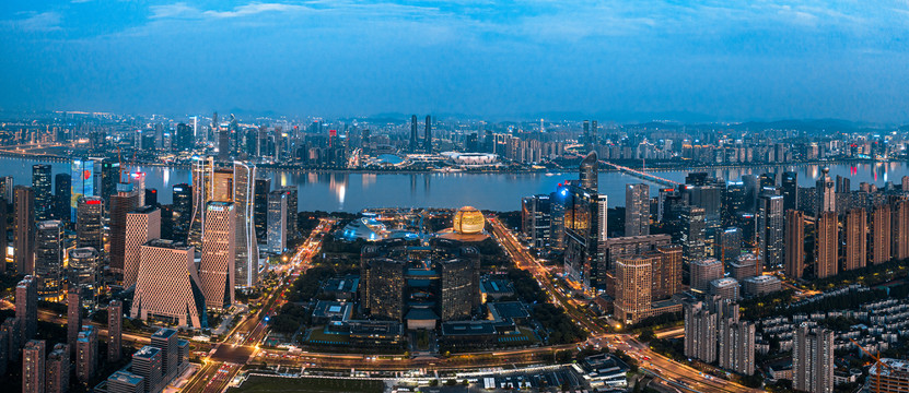 杭州钱江新城城市阳台夜景