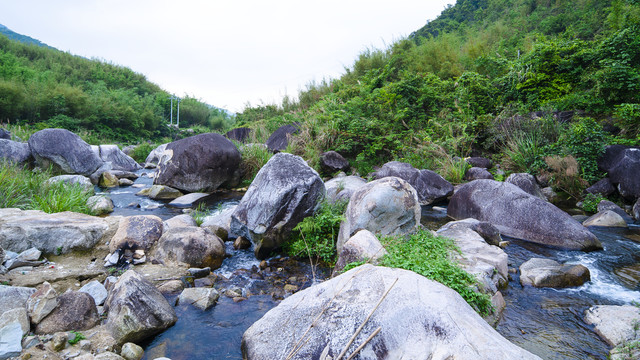 河流