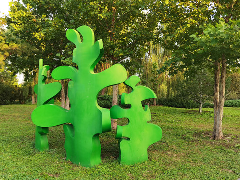 绿树造型雕塑