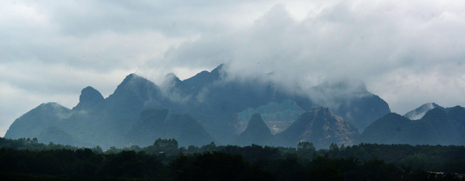 山峰