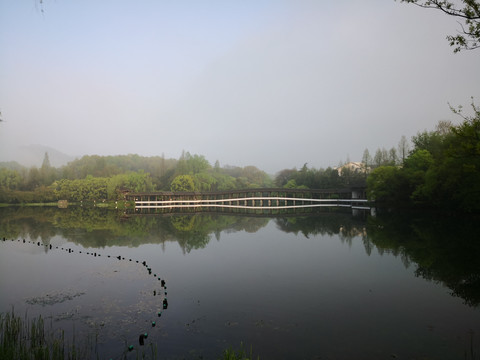 西湖浴鹄湾