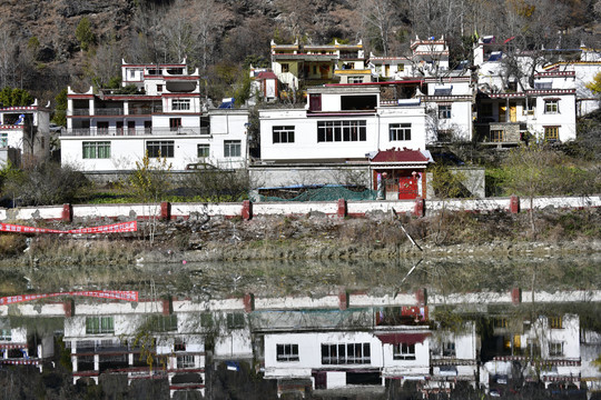 藏族民居