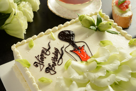 鲜花蛋糕生日蛋糕