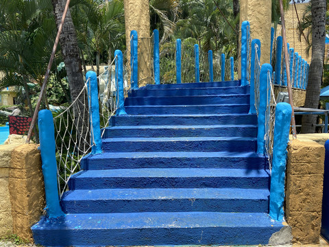 蓝色楼梯