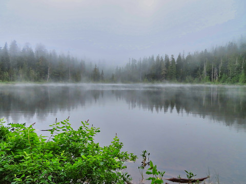 湖畔美景