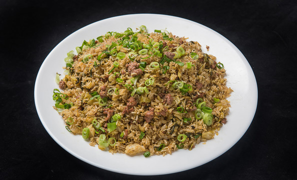 牛肉粒炒饭