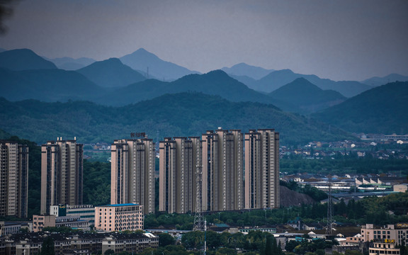 龙山俯瞰绍兴上虞城市风光