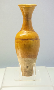 辽代黄釉陶瓶