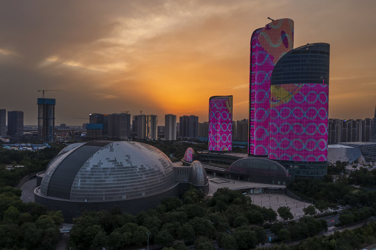 山东省会大剧院夜景