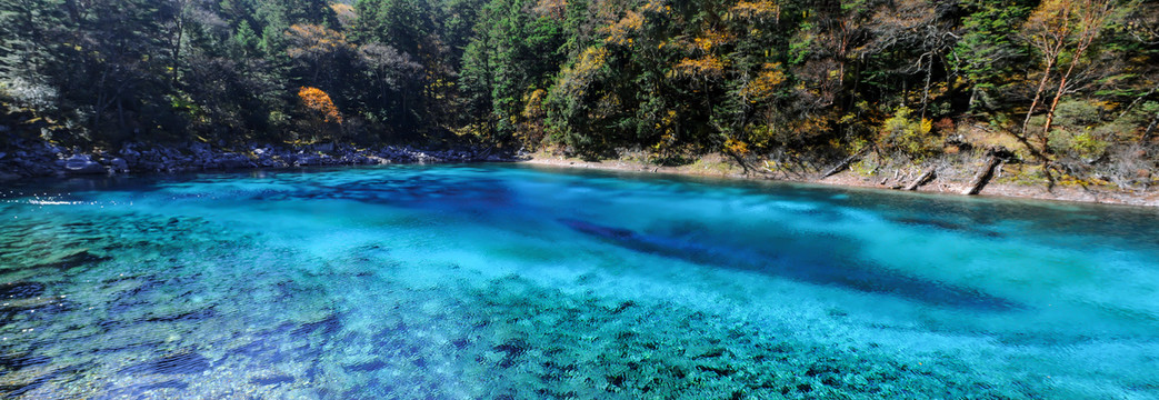 九寨沟五彩池