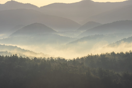 群山