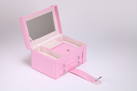 粉红色阶梯首饰盒