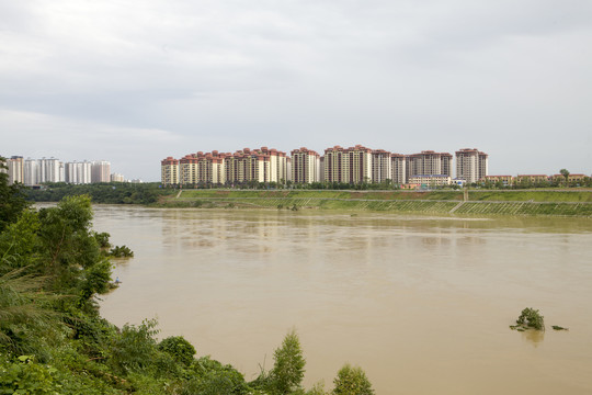 来宾红水河洪水