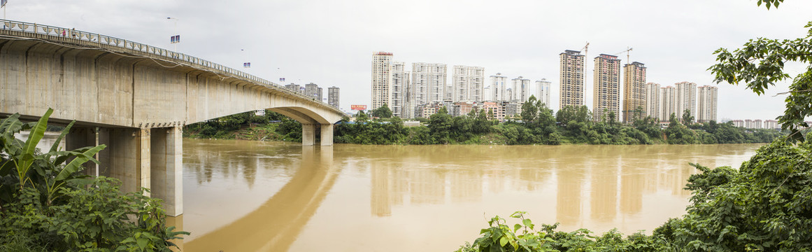来宾红水河洪水