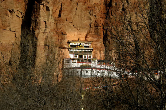 青海海东平安白马寺藏传佛教