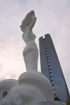 深圳女娲海滨公园娲皇雕像
