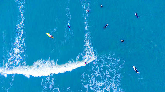 海上冲浪