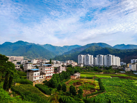 乡村城市大山