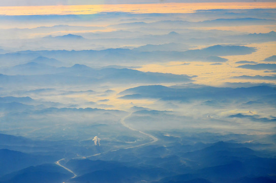 山脉河流