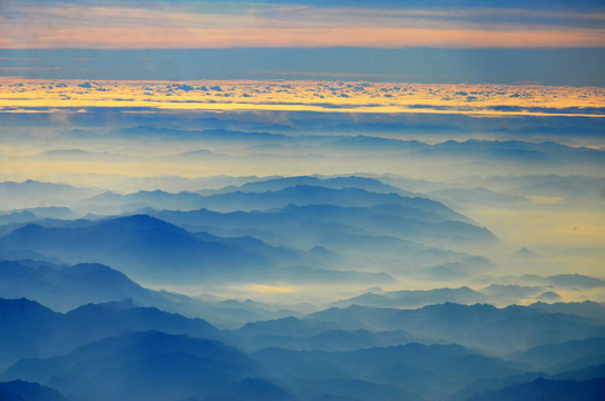 山峰山脉