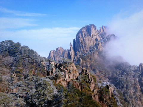 黄山山峰奇峰