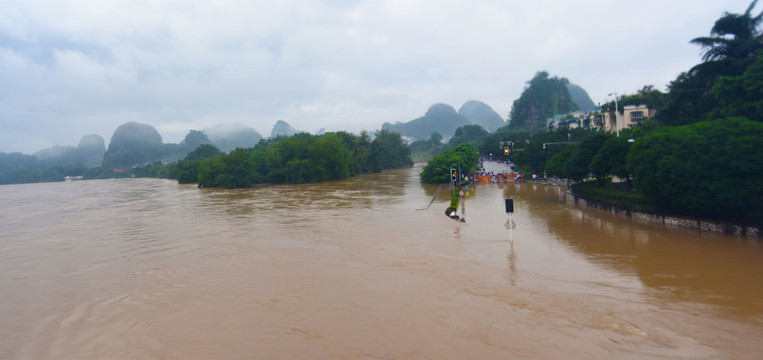 桂林虞山桥洪水