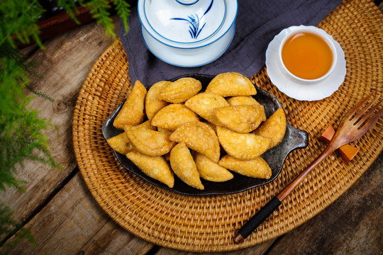 酥脆潮汕小吃酥饺