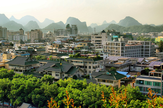 桂林象鼻山景区俯瞰桂林