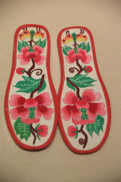 羌族手工刺绣鞋垫