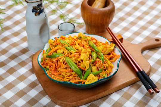 营养美味虫草花炒鸡蛋