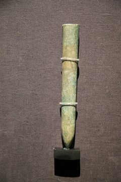后蜀青铜矛