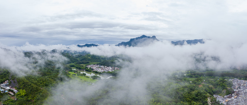 江南烟雨高山田园风光浙江仙都