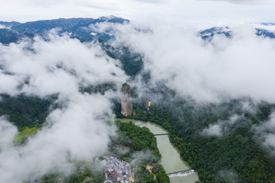 江南烟雨高山田园风光浙江仙都