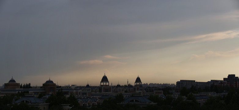 疾风骤雨雨过天晴