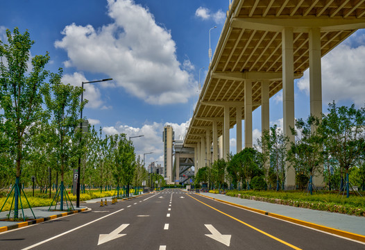 城市公路和大桥