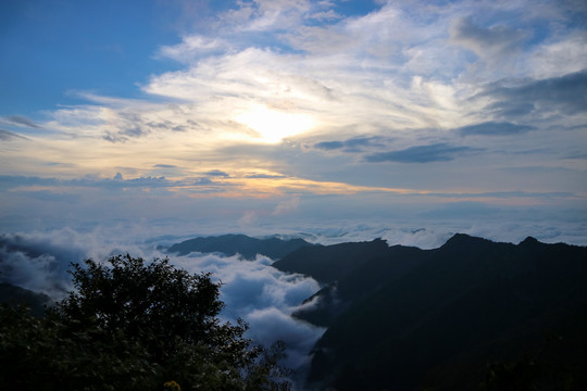 中国贵州铜仁梵净山云海