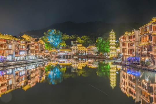 凤凰古城夜景