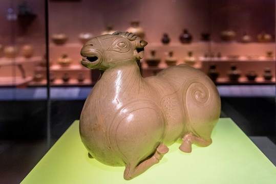 南京博物院西晋青瓷羊