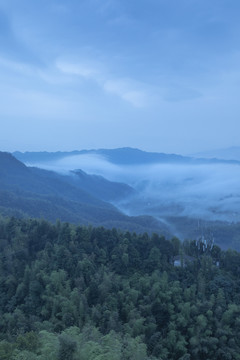 蜀南竹海云雾缭绕水墨仙境