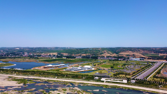 河岸美景