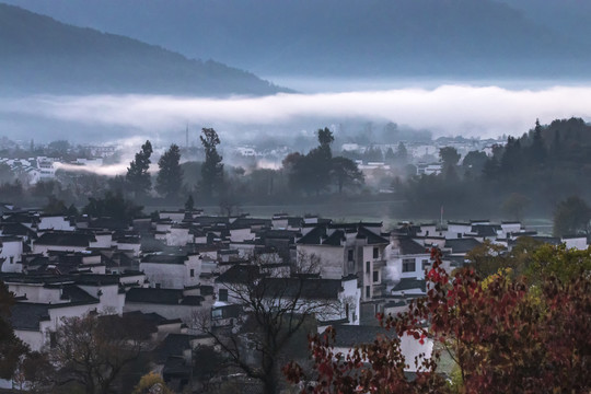 皖南古村秋色晨景