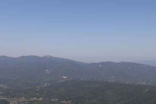 信阳龙袍山山顶风光大别山自然