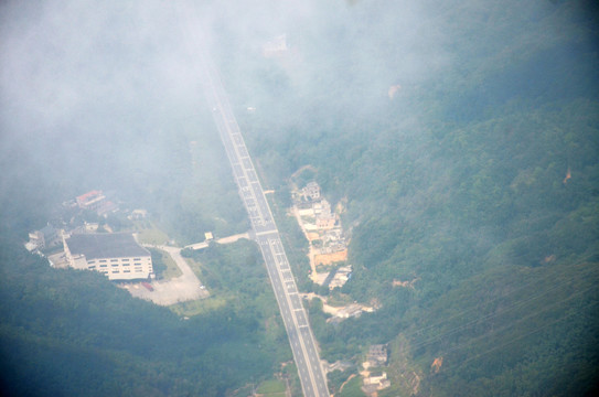 山区高速公路