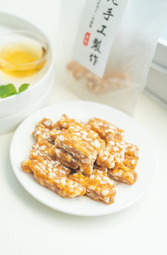 花生糕花生酥中国传统糕点美食