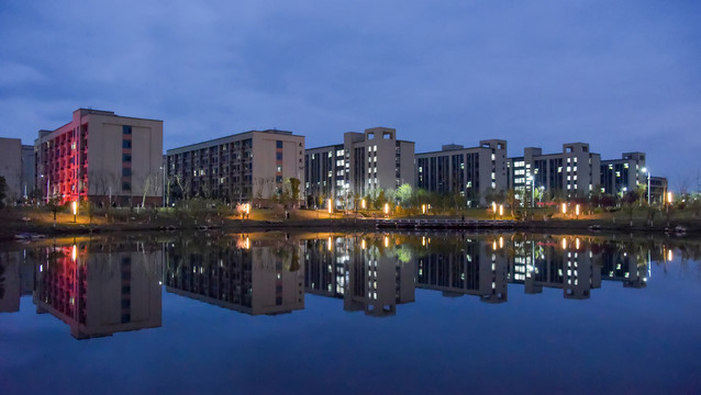 学校夜景