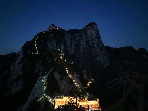 夜景华山