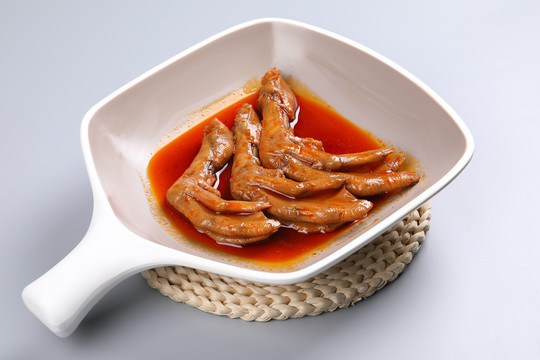 辣卤鸭掌